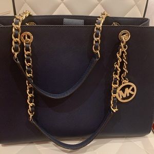 Michael Kors Susannah Large Leather Tote Handbag